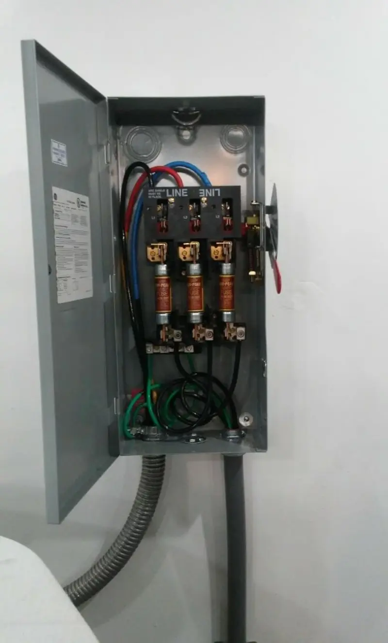 Three-phase disconnect switch installed for Electrical Wiring & Rewiring in Stanton